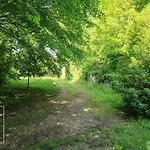 Guest house Classee Perret: Art Deco Haven In Vexin 4*