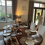 Classee Perret: Art Deco Haven In Vexin