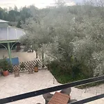 Classee Perret: Art Deco Haven In Vexin Guest house Sainte-Genevieve-les-Gasny