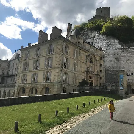 Maison d'hôtes Perret-4 étoiles-parc De 3 Ha Au Pied Du Parc Naturel Du Vexin Normand-châteaux -nature-ballades-vtt-cheval-golf-à 5 Mn De Giverny-jardins De Monet-musée Impressionniste-pour 2 Nuitées Sauna Ou Jacuzzi Offert En Hiver Ou Piscine En été Ou H Sainte-Genevieve-les-Gasny