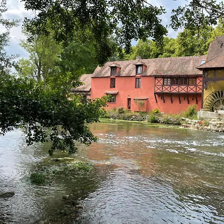 Guest house Domaine Spa Perret-Piscine Ete-Giverny A 3Mn-Jardins Monet-Le Vexin-Parc 3Ha-Aire De Jeux Enfants-Ping Pong-Chateau Artdeco Mastersuite En B&B Ou Gite De Charme-Options Breakfast-Diner-Billard-Sauna-Fitness-Hammam-Promo 2 Nuits Avec 1H Jacuzzi Offert