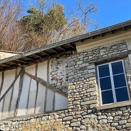 Domaine Spa Perret-Piscine Ete-Giverny A 3Mn-Jardins Monet-Le Vexin-Parc 3Ha-Aire De Jeux Enfants-Ping Pong-Chateau Artdeco Mastersuite En B&B Ou Gite De Charme-Options Breakfast-Diner-Billard-Sauna-Fitness-Hammam-Promo 2 Nuits Avec 1H Jacuzzi Offert Guest house