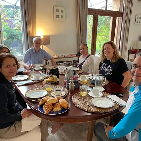 Guest house Domaine Spa Perret-Piscine Ete-Giverny A 3Mn-Jardins Monet-Le Vexin-Parc 3Ha-Aire De Jeux Enfants-Ping Pong-Chateau Artdeco Mastersuite En B&B Ou Gite De Charme-Options Breakfast-Diner-Billard-Sauna-Fitness-Hammam-Promo 2 Nuits Avec 1H Jacuzzi Offert 4*