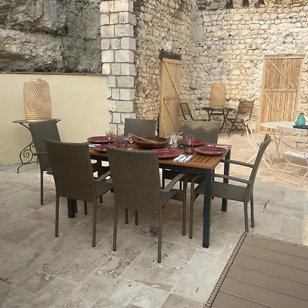 Domaine Spa Perret-Au Calme-Chateau Artdeco Mastersuite B&B Et-Ou Gite De Charme-A3Mn Giverny-Jardins Monet-Le Vexin-Piscine Ete-Parc 3Ha-Aire Enfants-Pingpong-Options Diner-Billard-Massage-Yoga-Coaching-Fitness-Sauna-Hammam-Promo 2Nuits 1Hjacuzzi Of Guest house Sainte-Genevieve-les-Gasny
