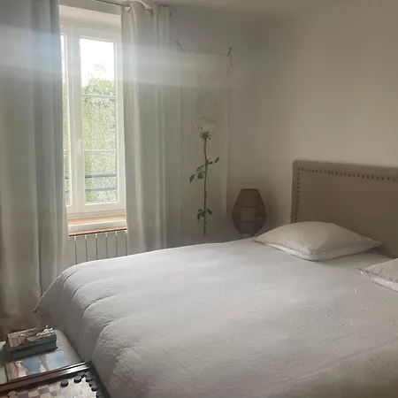 Guest house Domaine Spa Perret-Au Calme-Chateau Artdeco Mastersuite B&B Et-Ou Gite De Charme-A3Mn Giverny-Jardins Monet-Le Vexin-Piscine Ete-Parc 3Ha-Aire Enfants-Pingpong-Options Diner-Billard-Massage-Yoga-Coaching-Fitness-Sauna-Hammam-Promo 2Nuits 1Hjacuzzi Of Sainte-Genevieve-les-Gasny