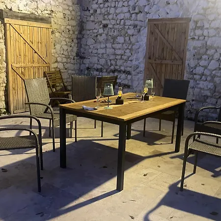 CHÂTEAU SPA Art Déco en B&B MASTER SUITE ET-OU GîTE CONFORT INDÉPENDANT-Parc Naturel du VEXIN-GIVERNY À 3Mn-PISCINE Extérieure Chauffée en Saison-PING PONG-AIRE ENFANTS-Parc 3Ha-OPTIONS-DÎNER-BILLARD-JACUZZI-SAUNA-HAMMAM-MASSAGE-Coaching-Yoga-Fitness Maison d'hôtes Sainte-Genevieve-les-Gasny