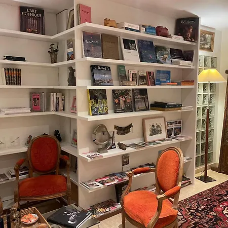 Classee Perret: Art Deco Haven In Vexin
