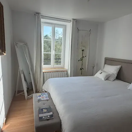 Guest house Classee Perret: Art Deco Haven In Vexin Sainte-Genevieve-les-Gasny