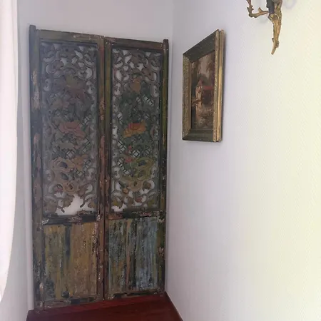 Classee Perret: Art Deco Haven In Vexin Guest house