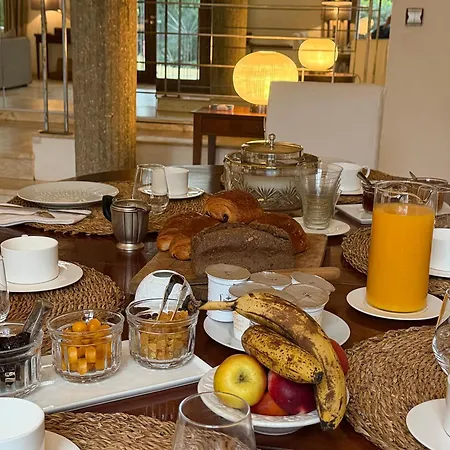 Classee Perret: Art Deco Haven In Vexin Guest house