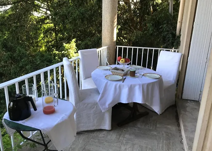 CHÂTEAU SPA ART DÉCO en B&B MASTER SUITE ET-OU GîTE CONFORT INDÉPENDANT-Parc Naturel du VEXIN-À 3Mn GIVERNY-PISCINE EXTÉRIEURE CHAUFFÉE en Saison-PING PONG-AIRE ENFANTS-Parc 3Ha-OPTIONS-DÎNER-BILLARD-JACUZZI-SAUNA-HAMMAM-MASSAGE-Coaching-FITNESS-Yoga 4* Sainte-Genevieve-les-Gasny