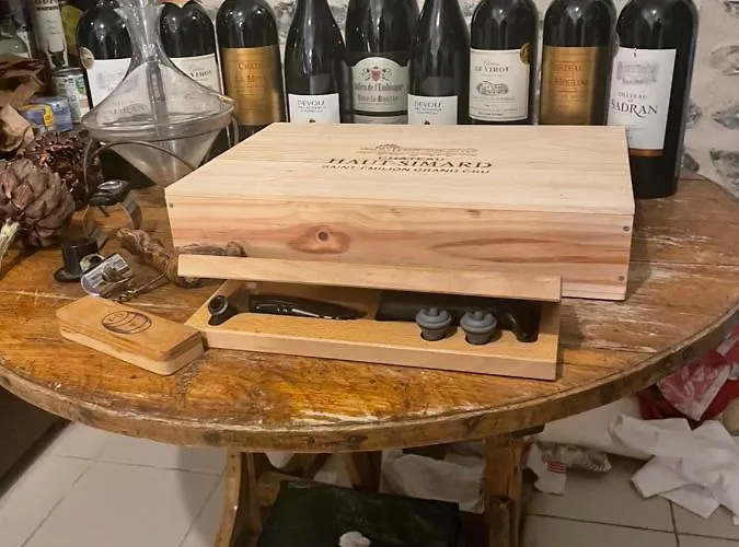 CHÂTEAU SPA ART DÉCO en B&B MASTER SUITE ET-OU GîTE CONFORT INDÉPENDANT-Parc Naturel du VEXIN-À 3Mn GIVERNY-PISCINE EXTÉRIEURE CHAUFFÉE en Saison-PING PONG-AIRE ENFANTS-Parc 3Ha-OPTIONS-DÎNER-BILLARD-JACUZZI-SAUNA-HAMMAM-MASSAGE-Coaching-FITNESS-Yoga Sainte-Genevieve-les-Gasny