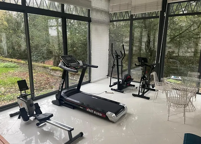 Maison d'hôtes CHÂTEAU SPA ART DÉCO en B&B MASTER SUITE ET-OU GîTE CONFORT INDÉPENDANT-Parc Naturel du VEXIN-À 3Mn GIVERNY-PISCINE EXTÉRIEURE CHAUFFÉE en Saison-PING PONG-AIRE ENFANTS-Parc 3Ha-OPTIONS-DÎNER-BILLARD-JACUZZI-SAUNA-HAMMAM-MASSAGE-Coaching-FITNESS-Yoga 4*