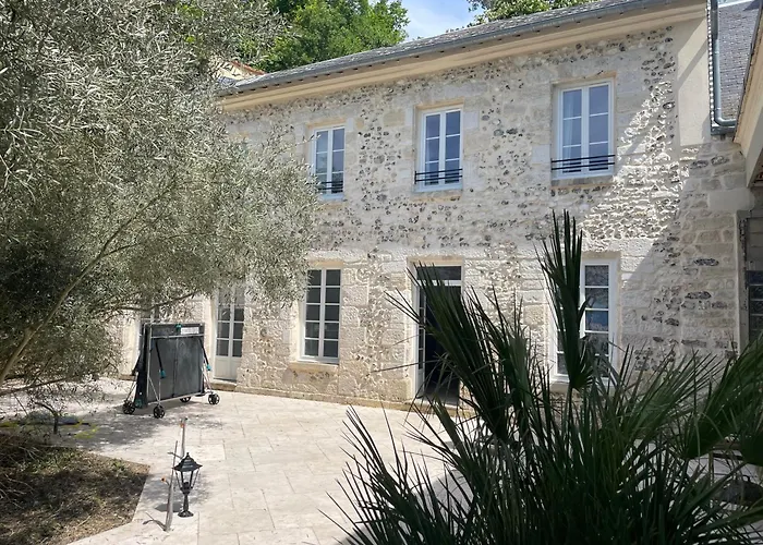 Maison d'hôtes CHÂTEAU SPA ART DÉCO en B&B MASTER SUITE ET-OU GîTE CONFORT INDÉPENDANT-Parc Naturel du VEXIN-À 3Mn GIVERNY-PISCINE EXTÉRIEURE CHAUFFÉE en Saison-PING PONG-AIRE ENFANTS-Parc 3Ha-OPTIONS-DÎNER-BILLARD-JACUZZI-SAUNA-HAMMAM-MASSAGE-Coaching-FITNESS-Yoga
