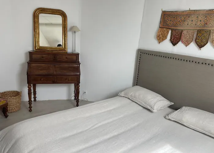 CHÂTEAU SPA ART DÉCO en B&B MASTER SUITE ET-OU GîTE CONFORT INDÉPENDANT-Parc Naturel du VEXIN-À 3Mn GIVERNY-PISCINE EXTÉRIEURE CHAUFFÉE en Saison-PING PONG-AIRE ENFANTS-Parc 3Ha-OPTIONS-DÎNER-BILLARD-JACUZZI-SAUNA-HAMMAM-MASSAGE-Coaching-FITNESS-Yoga 4*