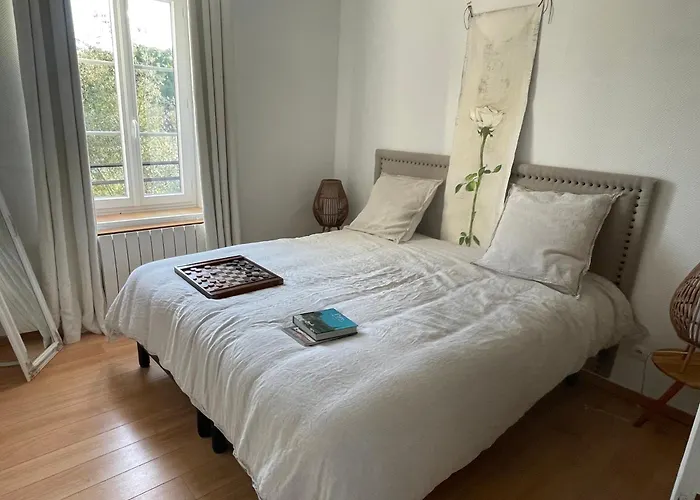 Maison d'hôtes CHÂTEAU SPA ART DÉCO en B&B MASTER SUITE ET-OU GîTE CONFORT INDÉPENDANT-Parc Naturel du VEXIN-À 3Mn GIVERNY-PISCINE EXTÉRIEURE CHAUFFÉE en Saison-PING PONG-AIRE ENFANTS-Parc 3Ha-OPTIONS-DÎNER-BILLARD-JACUZZI-SAUNA-HAMMAM-MASSAGE-Coaching-FITNESS-Yoga 4*