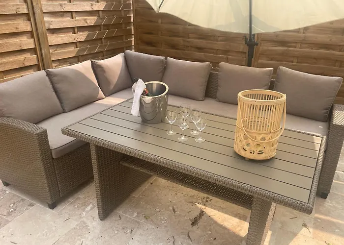 CHÂTEAU SPA ART DÉCO en B&B MASTER SUITE ET-OU GîTE CONFORT INDÉPENDANT-Parc Naturel du VEXIN-À 3Mn GIVERNY-PISCINE EXTÉRIEURE CHAUFFÉE en Saison-PING PONG-AIRE ENFANTS-Parc 3Ha-OPTIONS-DÎNER-BILLARD-JACUZZI-SAUNA-HAMMAM-MASSAGE-Coaching-FITNESS-Yoga 4*